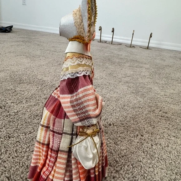 Russian Porcelain Doll - Picture 4 of 4